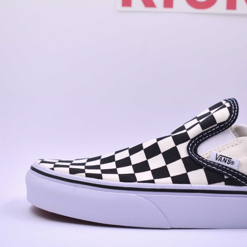 vans chequered backpack